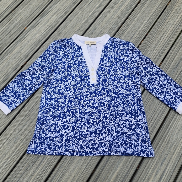 L blue/white scroll top - Picture 13 of 14